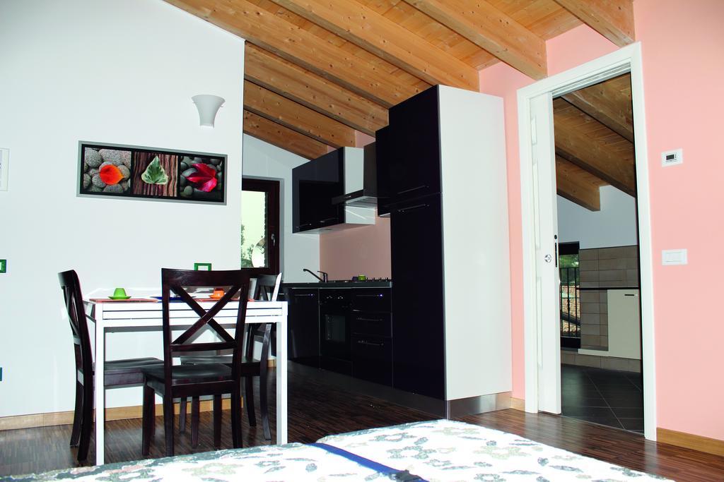 Maison D'Elite Seregno Room photo